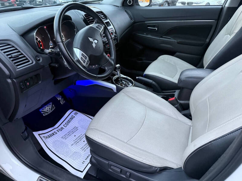 2013 Mitsubishi Outlander Sport LE