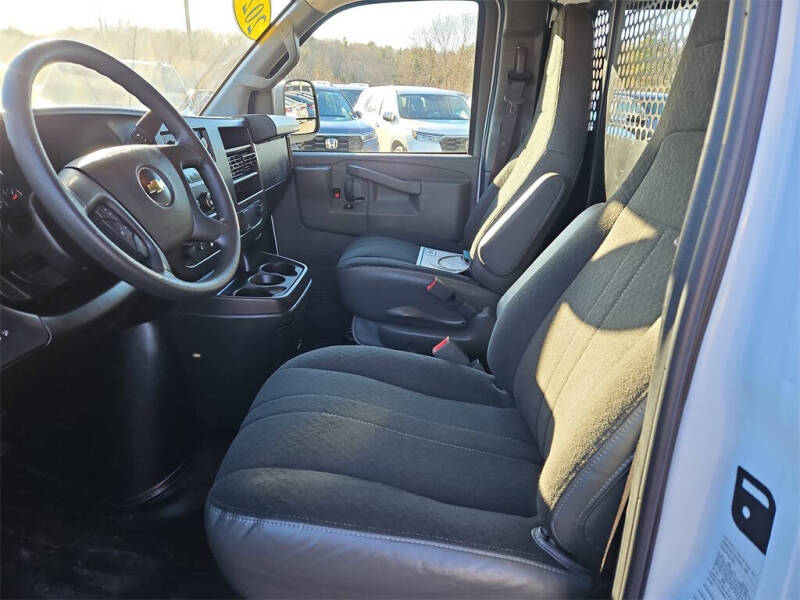 2024 Chevrolet Express 2500