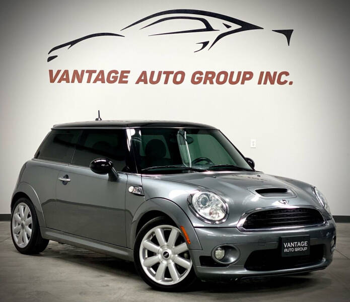 2009 MINI Cooper for sale at Vantage Auto Group Inc in Fresno CA