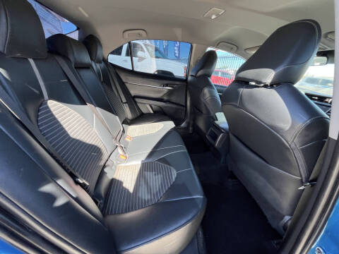 2019 Toyota Camry SE