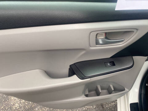 2015 Toyota Camry SE