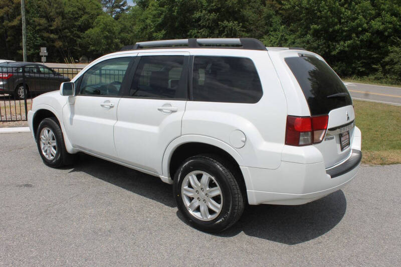 2011 Mitsubishi Endeavor LS