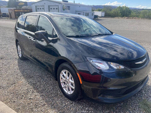 2022 Chrysler Voyager LX