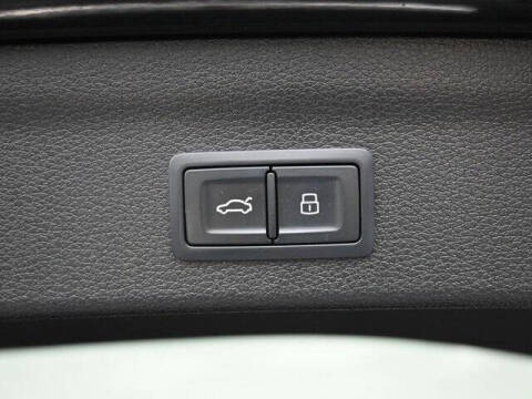 2022 Audi Q3 quattro S line Prem Plus 45 TFSI