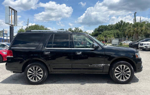 2017 Lincoln Navigator Select