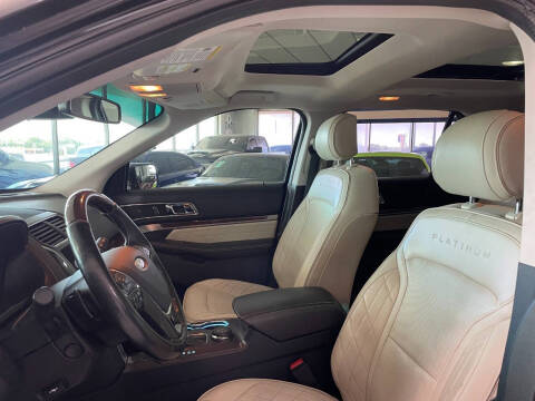 2017 Ford Explorer Platinum