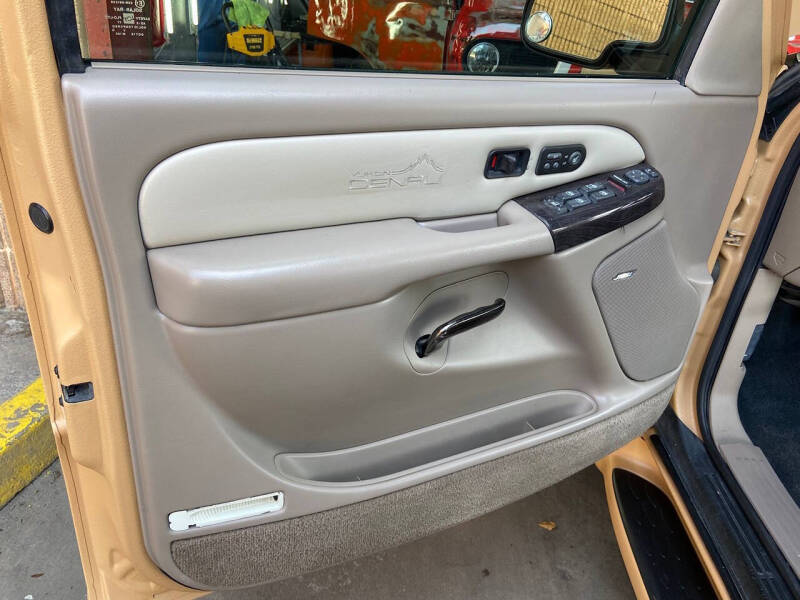 2001 GMC Yukon Denali
