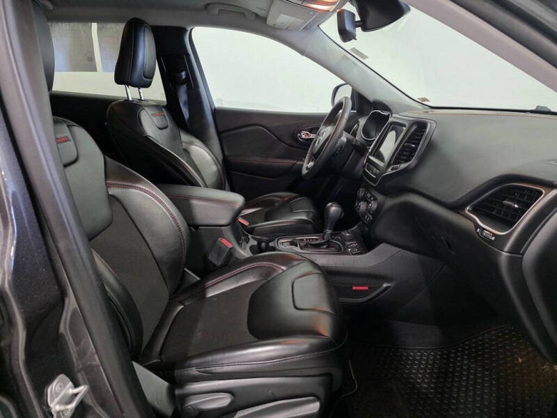 2022 Jeep Cherokee Trailhawk