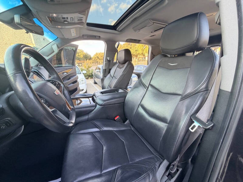 2017 Cadillac Escalade Luxury