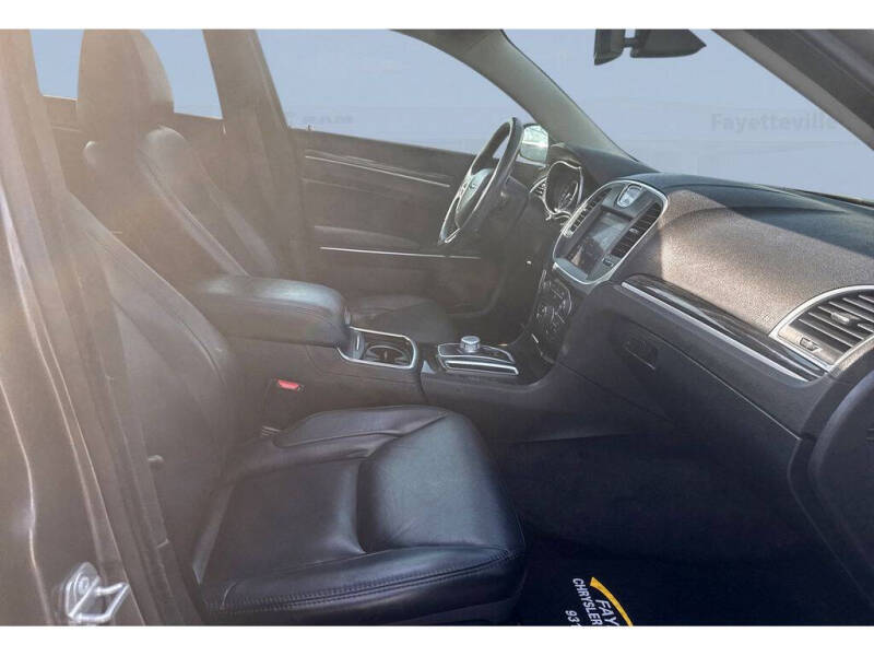 2018 Chrysler 300 Touring L