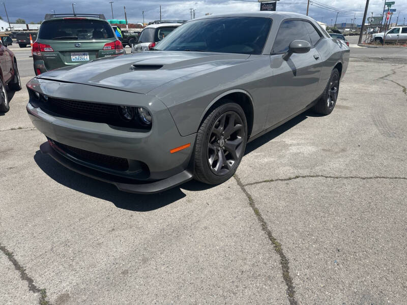 2018 Dodge Challenger SXT Plus