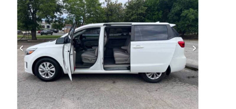 2017 Kia Sedona L