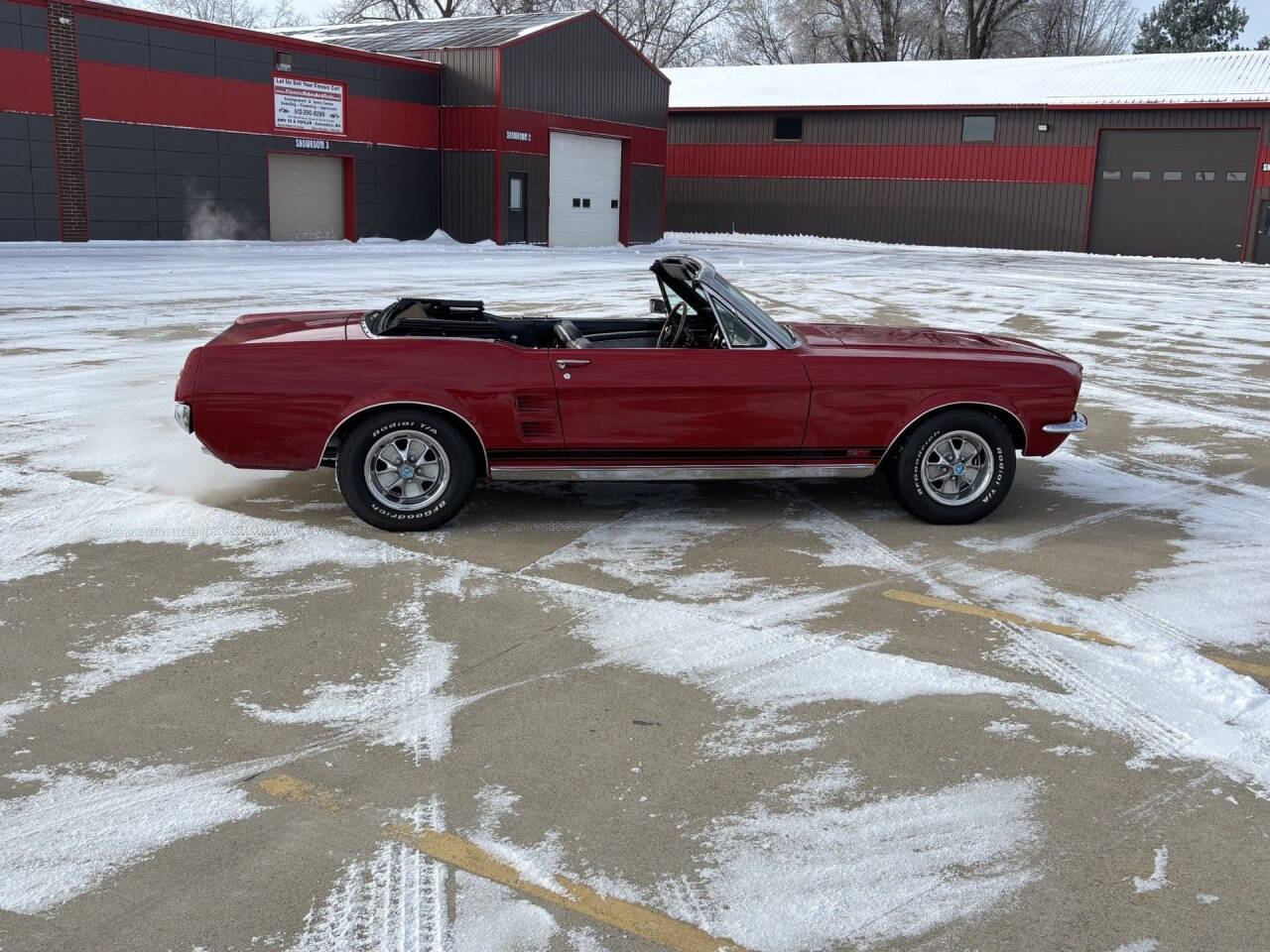 1967 Ford Mustang 17