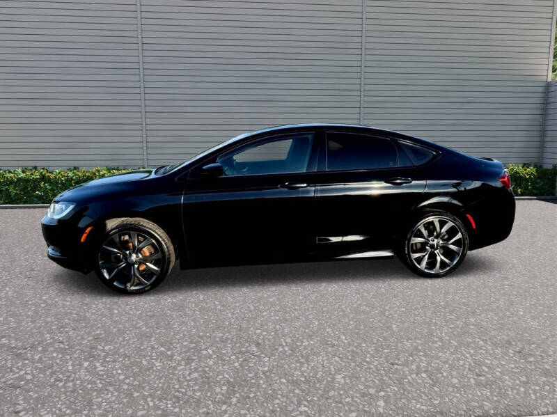 2016 Chrysler 200 S