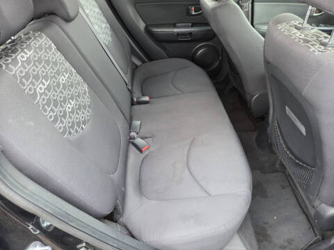 2011 Kia Soul +