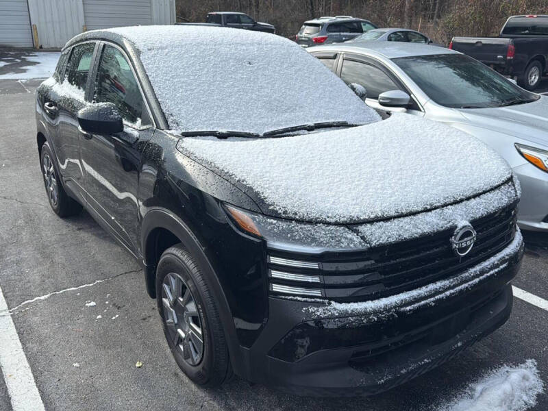 2025 Nissan Kicks S AWD's photo