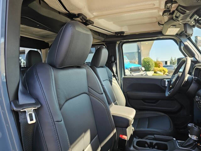 2025 Jeep Gladiator High Tide