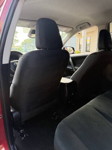 2017 Toyota RAV4 LE