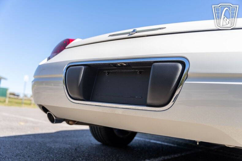 2002 Ford Thunderbird Deluxe