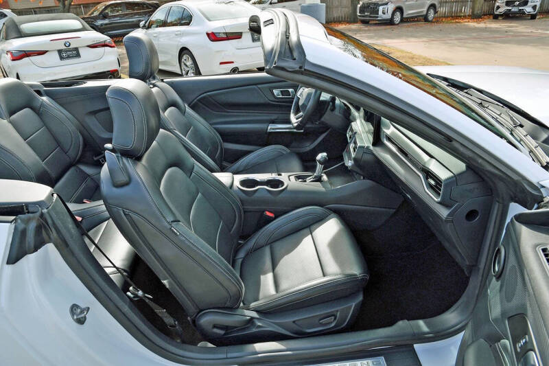 2025 Ford Mustang EcoBoost Premium