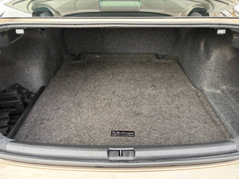 2015 Volkswagen Passat 1.8T Limited Edition