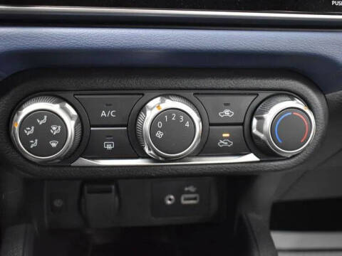 2023 Nissan Versa SV