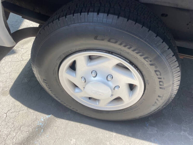 2005 Ford E-Series