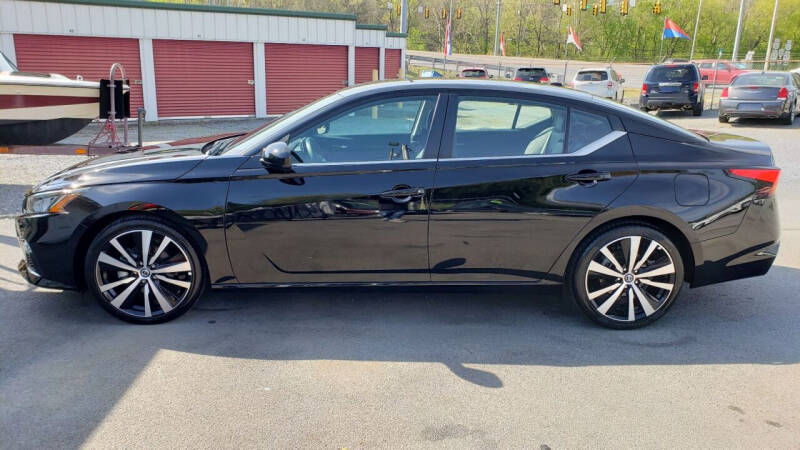 2020 Nissan Altima for sale at Green Tree Motors in Elizabethton TN