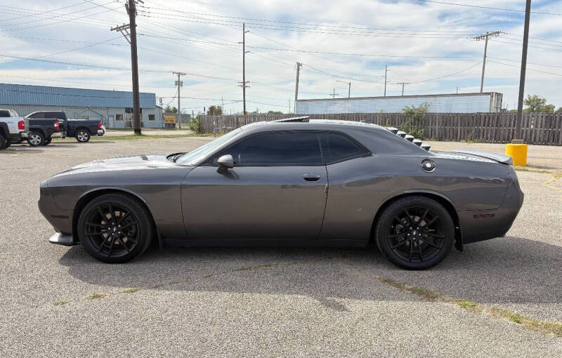 2015 Dodge Challenger SXT Plus