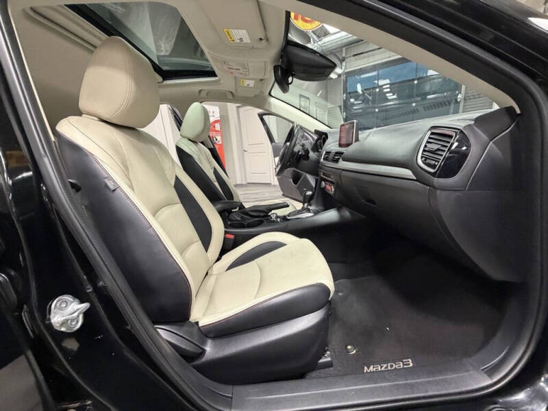 2015 Mazda MAZDA3 s Grand Touring