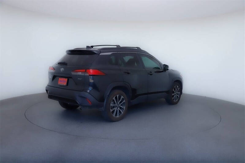 2022 Toyota Corolla Cross XLE