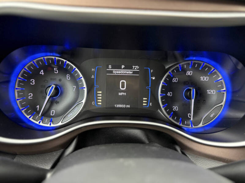 2017 Chrysler Pacifica Touring-L