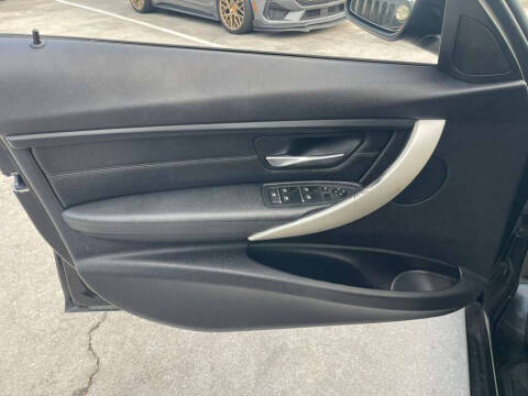 2017 BMW 3 Series 320i xDrive