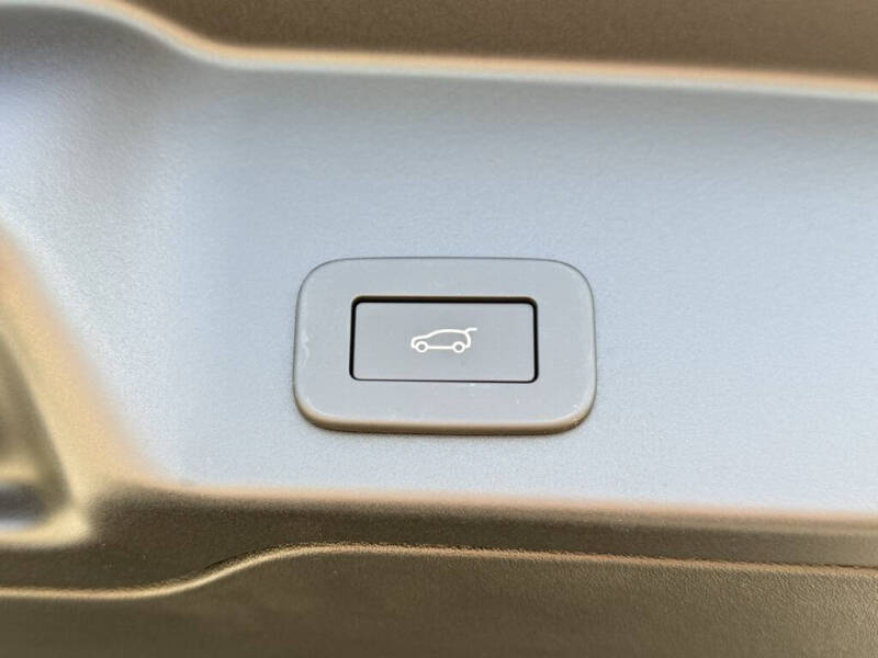 2026 Land Rover Range Rover Evoque P250 Dynamic SE