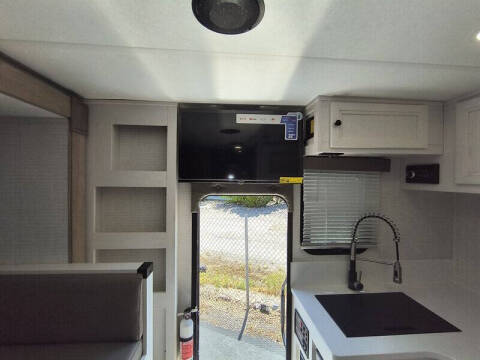 2025 Palomino REAL LITE 2114