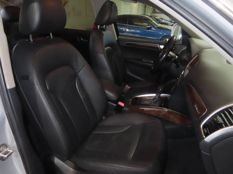 2011 Audi Q5 2.0T quattro Premium