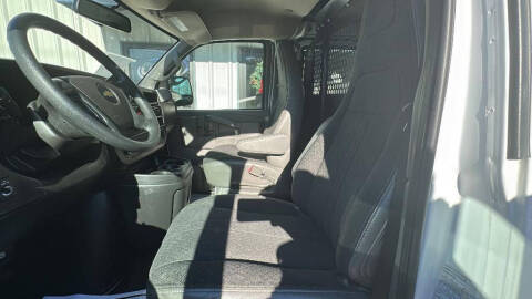 2023 Chevrolet Express 2500