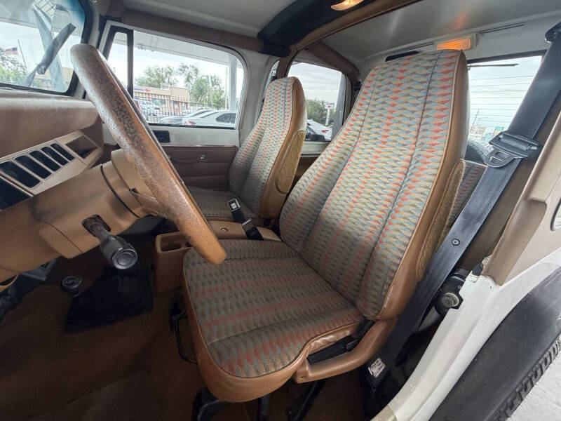 1995 Jeep Wrangler S