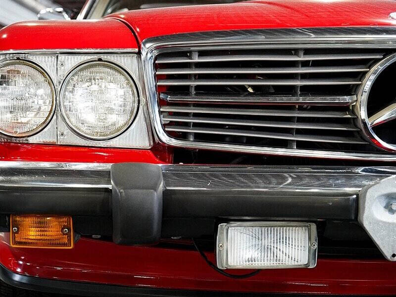 1989 Mercedes-Benz 560-Class 22