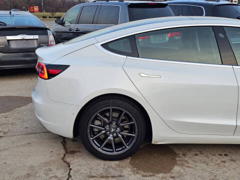 2020 Tesla Model 3 Standard Range Plus