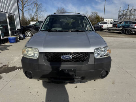 2005 Ford Escape XLS