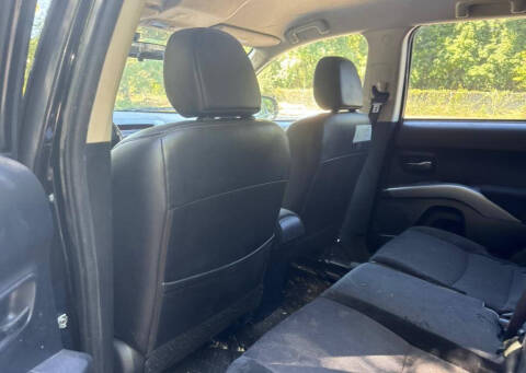 2013 Mitsubishi Outlander SE