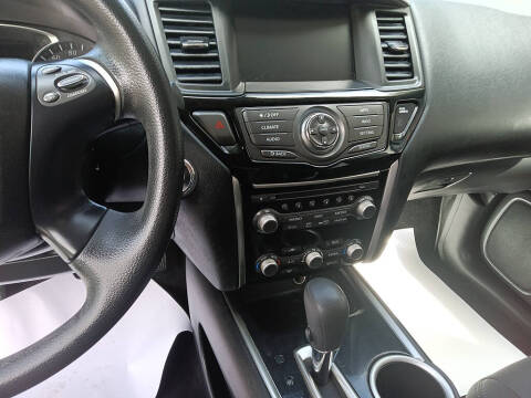 2017 Nissan Pathfinder