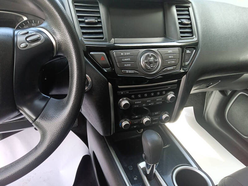 2017 Nissan Pathfinder