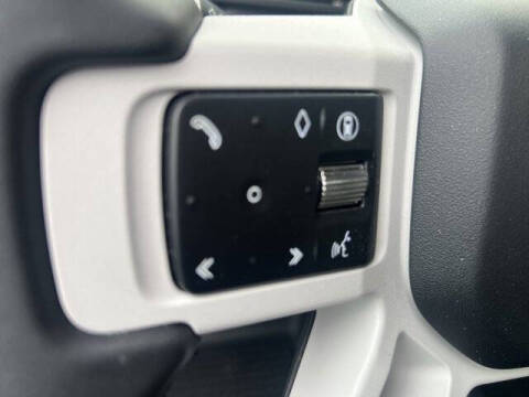 2025 Land Rover Defender 90 P400 X-Dynamic SE