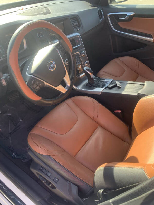 2016 Volvo V60 T5 Drive-E Premier