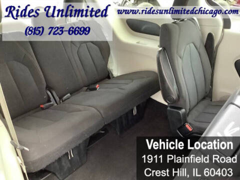 2017 Chrysler Pacifica Touring-L