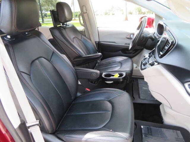 2020 Chrysler Pacifica Touring L Plus