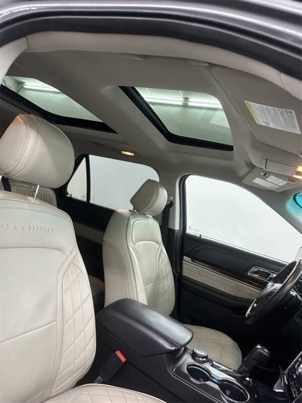 2016 Ford Explorer Platinum