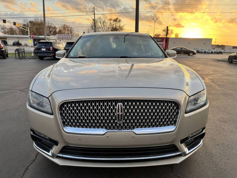 2017 Lincoln Continental Premiere
